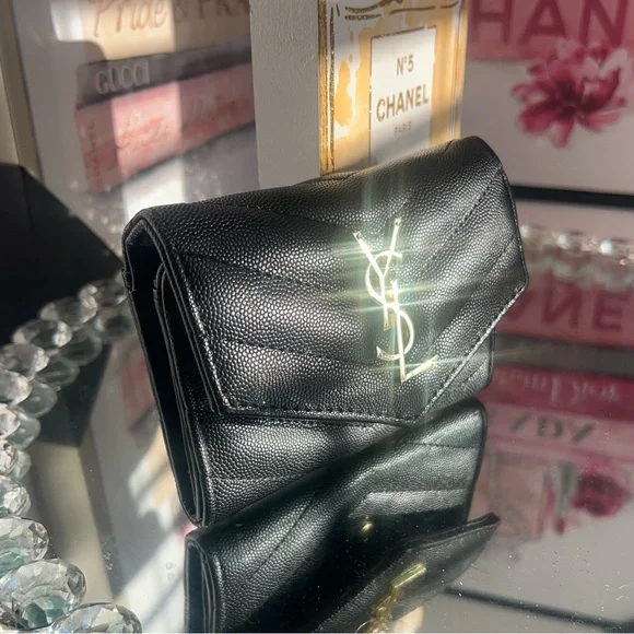 Yves Saint Laurent Black Chevron Wallet - Picture 9 of 12